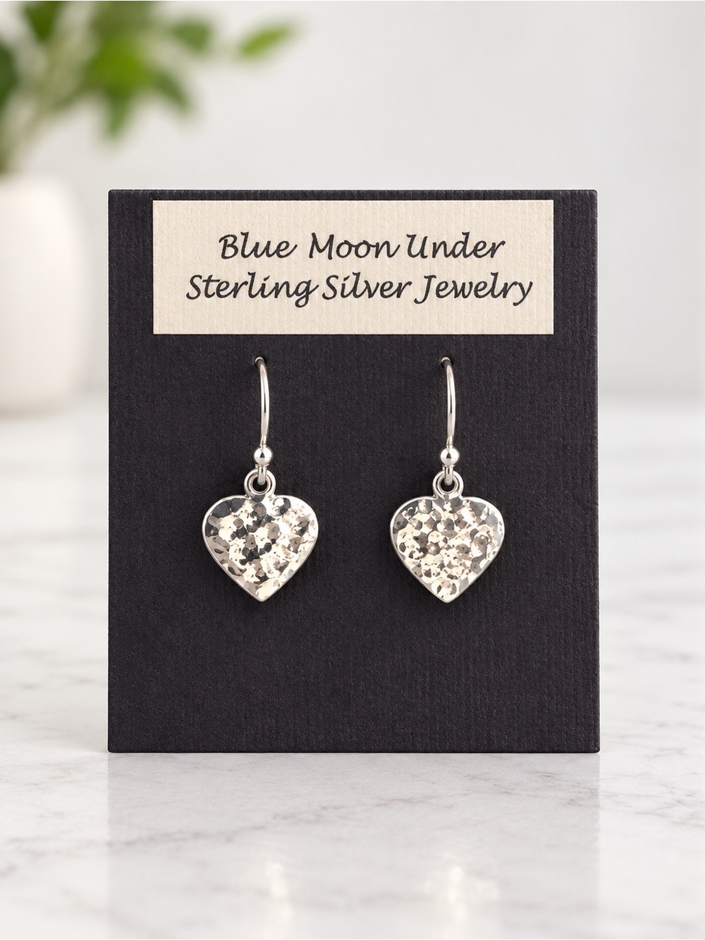 NWT 925 Sterling Silver Dainty Hammered Heart Dangle Shimmer Earrings NEW